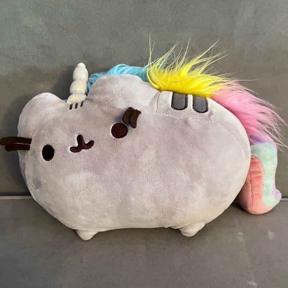 Pusheen The Cat-3 + Miniso Little Monster + Tasty Peach Meowchi Cat Plush + Book - Picture 2 of 16